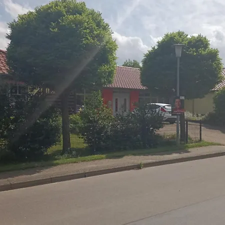 Ferienwohnung Am Schloss Lelkendorf
